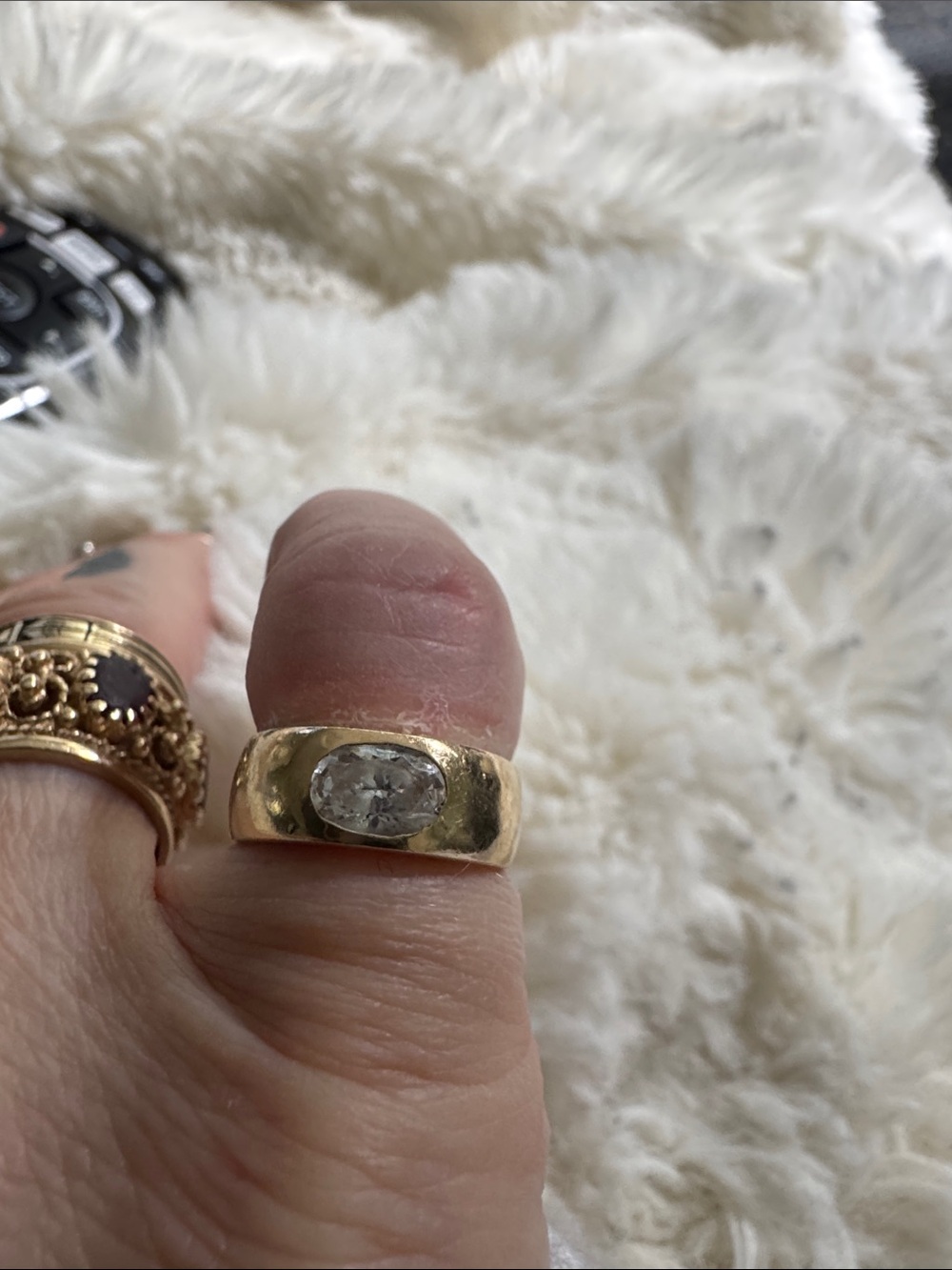 9k solid Gold- Ring with moisanite Center Stone - Women's Jewelry